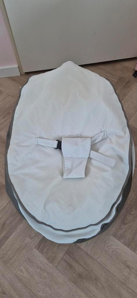 Doomoo Baby Mee Groei Zitzak, Kinderen en Baby's, Wipstoeltjes, Zo goed als nieuw, Wipstoel, Overige merken, Met gordel(s) of riempje(s)