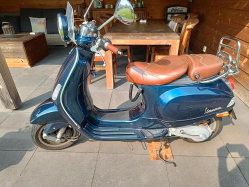 Vespa LXV 50 limited edition, Fietsen en Brommers, Scooters | Vespa, Zo goed als nieuw, Vespa LXV, Maximaal 45 km/u, Tweetakt