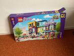 Lego doos 41704 - Hoofdstraatgebouw (zonder inhoud), Kinderen en Baby's, Speelgoed | Duplo en Lego, Ophalen of Verzenden, Nieuw