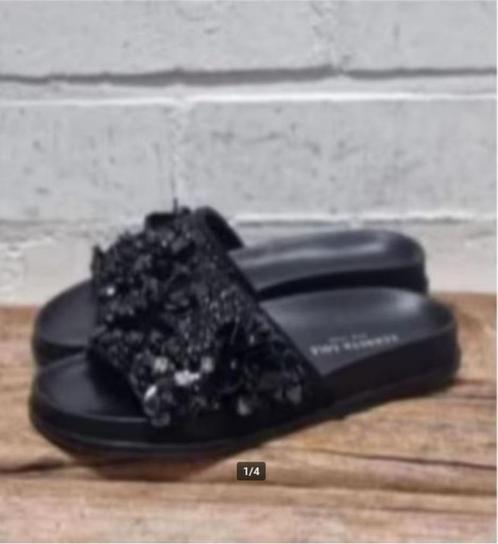 Kenneth Cole - Prachtige slippers maat 37,5 - Nieuw, Kleding | Dames, Schoenen, Nieuw, Slippers, Zwart, Ophalen of Verzenden