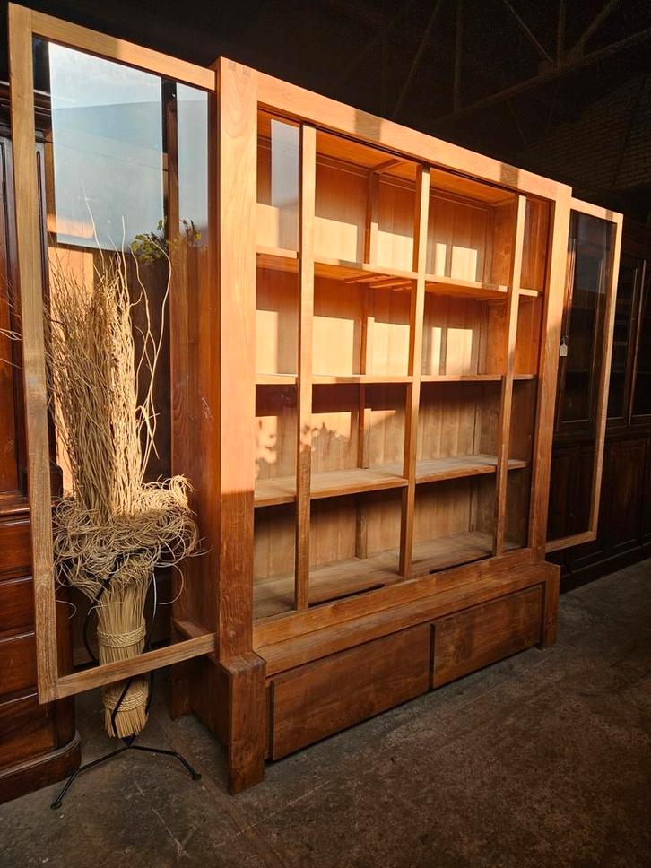 Prachtige teakhouten schoolkast / winkelkast /boekenkast, Huis en Inrichting, Kasten | Ladekasten, Zo goed als nieuw, 200 cm of meer
