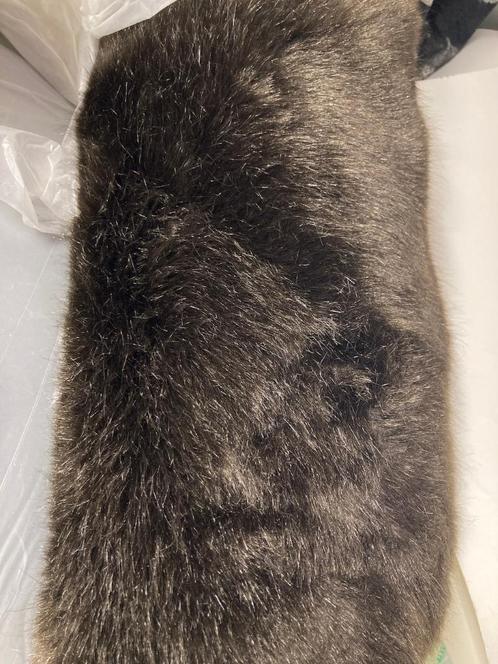 luxe donkerbruin haar imitatiebont / lux brown hair fauxfur, Hobby en Vrije tijd, Stoffen en Lappen, Nieuw, Polyester, 120 cm of meer