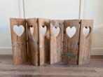 Houten vensterbankdecoratie met Hartjes, Ophalen of Verzenden, Gebruikt