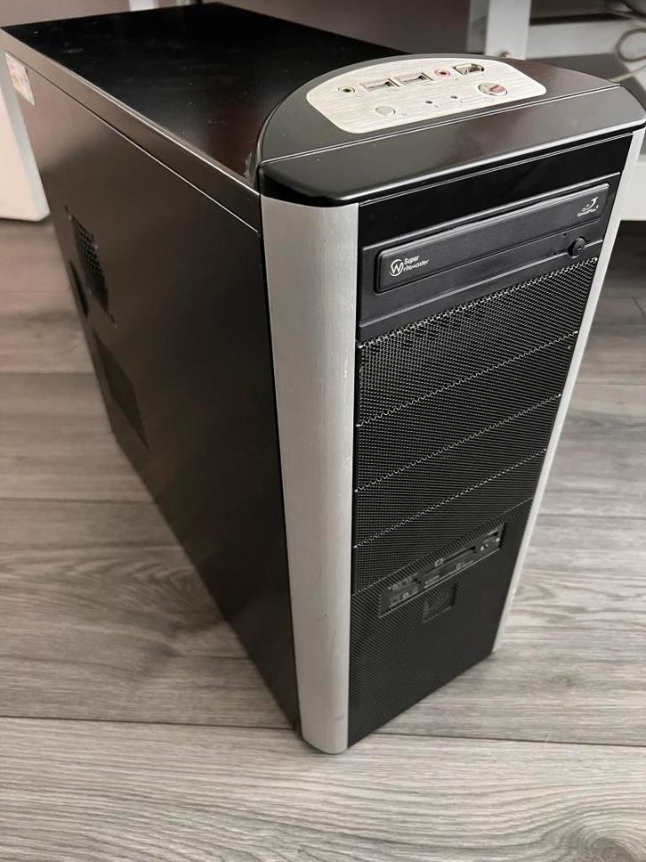 Computer behuizing oud model, DVD RW en Cardreader, Computers en Software, Computerbehuizingen, Gebruikt, Ophalen of Verzenden