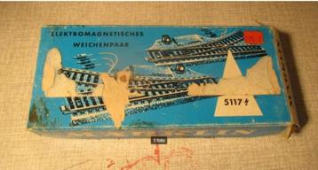 Schaal H0 Märklin 5117 wissels rechts en links M-rails beschikbaar voor biedingen
