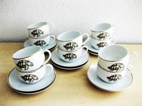 10 Nieuwe kop en schotels met schildpad decoratie, Huis en Inrichting, Keuken | Servies, Nieuw, Kop(pen) en/of Schotel(s), Overige stijlen