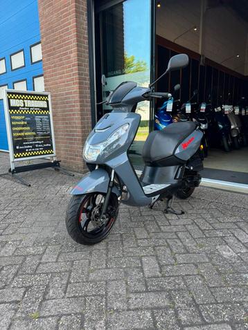 Peugeot Kisbee bromscooter beschikbaar voor biedingen
