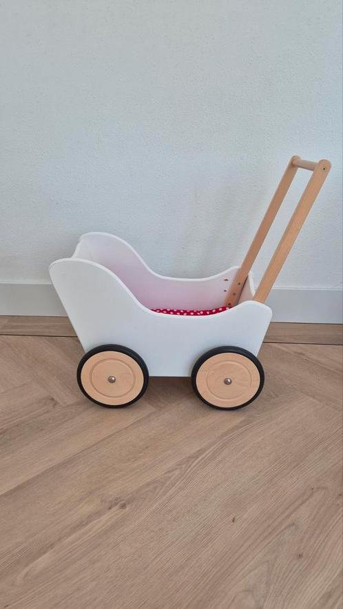 Houten poppenwagen met dekentje, Kinderen en Baby's, Speelgoed | Houten speelgoed, Zo goed als nieuw, Duw- of Trekspeelgoed, Ophalen