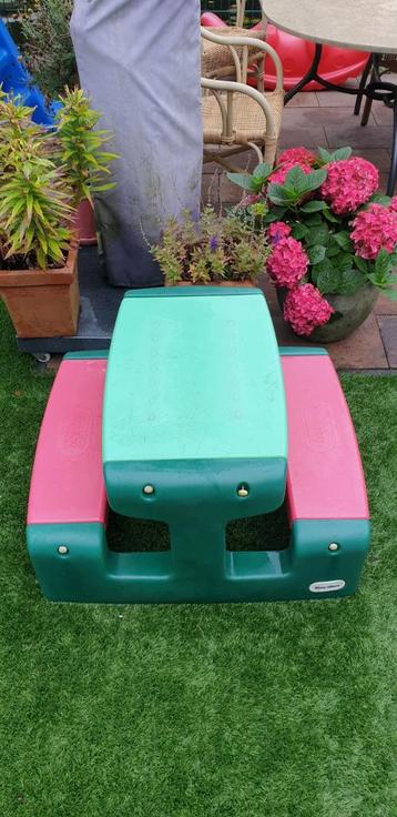 Picknick kinder tafel. Little tikes beschikbaar voor biedingen