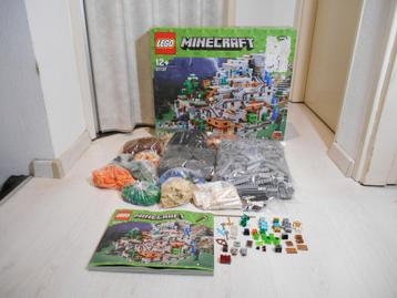 Lego 21137 Mountain Cave met doos en boekje beschikbaar voor biedingen