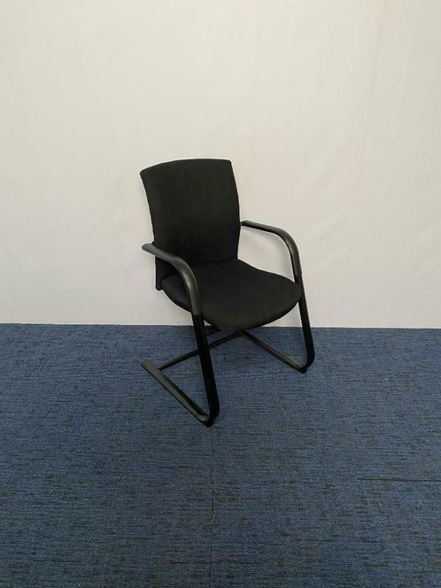 4 x Vergaderstoel Comforto D7778, nieuw zwart gestoffeerd, Huis en Inrichting, Stoelen, Gebruikt, Vier, Stof, Zwart, Ophalen