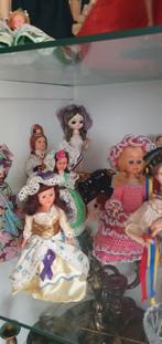 Klederdracht poppen., Verzamelen, Poppen, Ophalen, Zo goed als nieuw, Pop