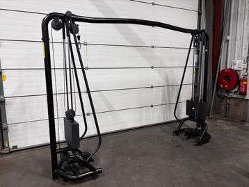 Technogym Zwarte Cable Cross met 2 x 50kg Steekgewichten beschikbaar voor biedingen