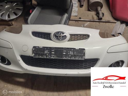 Voorbumper wit Toyota Aygo I ('05-'14), Auto-onderdelen, Carrosserie en Plaatwerk, Bumper, Toyota, Voor, Gebruikt, Ophalen