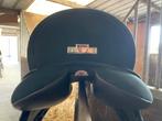 Wintec Isabell Werth zadel 17,5 inch, Dieren en Toebehoren, Paarden en Pony's | Overige Paardenspullen, Ophalen, Zo goed als nieuw