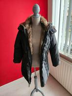 Winterjas zwart imitatiebont maat L/XL, Kleding | Dames, Jassen | Winter, Nieuw, Ophalen of Verzenden, Maat 46/48 (XL) of groter