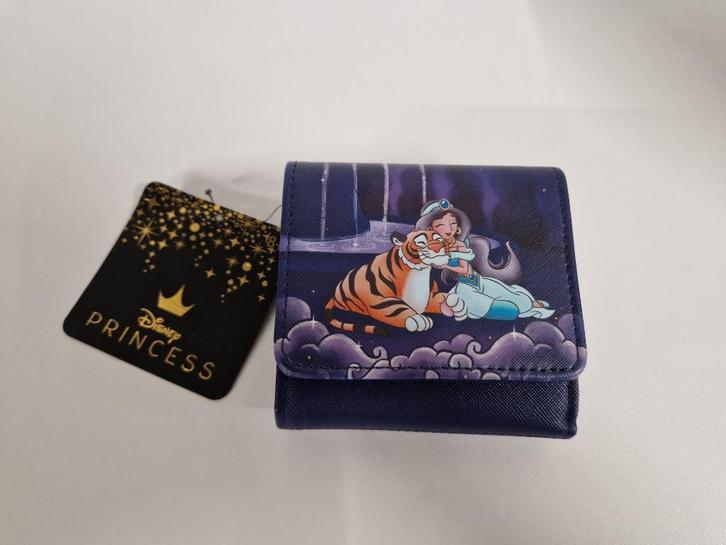 Jasmine Castle Portemonnee Loungefly., Verzamelen, Disney, Nieuw, Tas, Koffer of Zak, Overige figuren, Ophalen of Verzenden