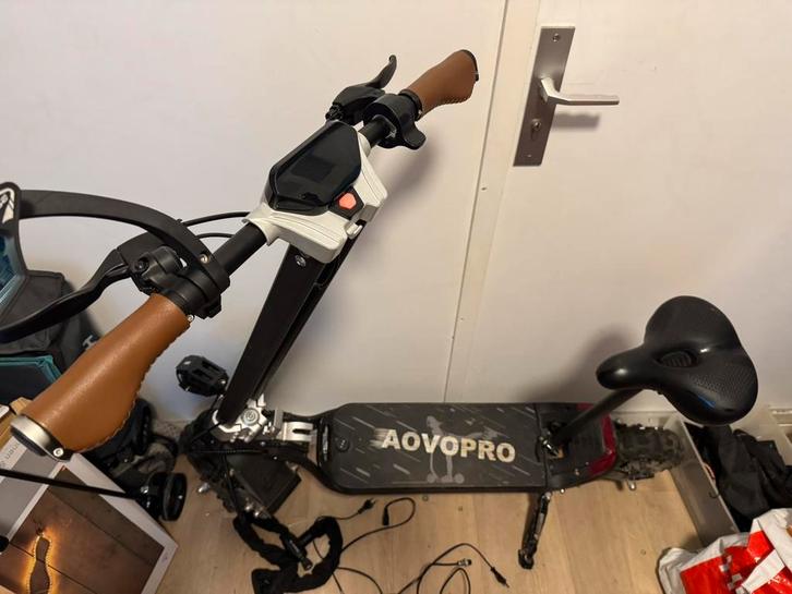 Robuuste elektrische step, Fietsen en Brommers, Steps, Zo goed als nieuw, Elektrische step (E-scooter), Ophalen of Verzenden