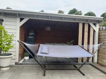 Hangmat met frame beschikbaar voor biedingen