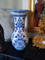 porseleinen vaas blauw witte zo genoemde kraagvaas, Ophalen of Verzenden