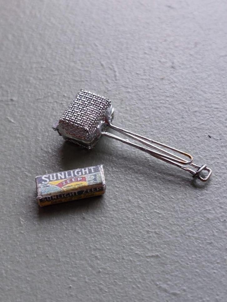 ZEEPKLOPPER, schaal 1:12, poppenhuis UNICUM., Verzamelen, Poppenhuizen en Toebehoren, Nieuw, Poppenhuis, Ophalen of Verzenden