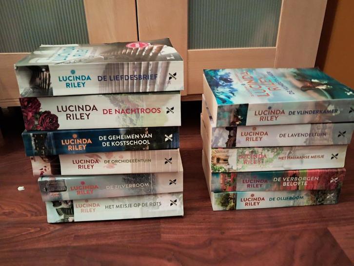 Lucinda Riley Boeken Collectie, Boeken, Partijen en Verzamelingen, Gelezen, Populaire fictie, Ophalen of Verzenden