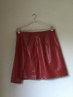 Nieuwe Shein imitatie Leren Rok rood maat L, Kleding | Dames, Rokken, Verzenden, Maat 42/44 (L), Nieuw, Knielengte