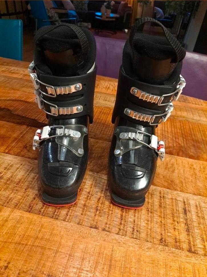 Atomic kinderskischoenen maat 32 / 33, 21.0/21.5-257mm, Sport en Fitness, Skiën en Langlaufen, Gebruikt, Schoenen, Skiën, Atomic