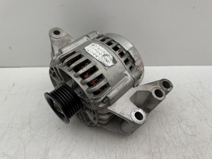 Dynamo van een Ford Fiesta, Auto-onderdelen, Motor en Toebehoren, Ford, Gebruikt, 3 maanden garantie, Ophalen of Verzenden