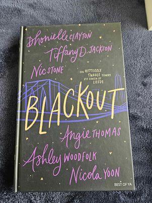 Nic Stone - Blackout, Boeken, Diverse, Ophalen of Verzenden, Zo goed als nieuw, Fictie