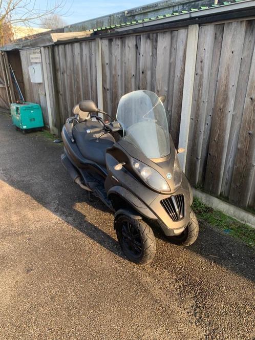 Mp3, Motoren, Motoren | Piaggio, Particulier, Scooter, 12 t/m 35 kW, 1 cilinder, ABS, LED Verlichting, Sportuitlaat, Ophalen