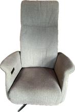 Luxe elektrisch bedienbare sta-op-stoel, Ophalen, Minder dan 75 cm, Zo goed als nieuw, Stof