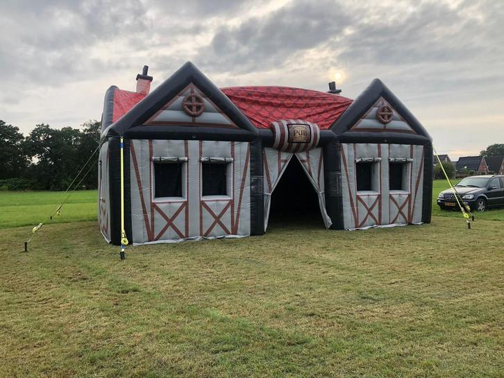 Opblaasbare Pub te koop, Tuin en Terras, Partytenten, Gebruikt, Overige typen, 2 meter of meer, 8 meter of meer, 6 meter of meer