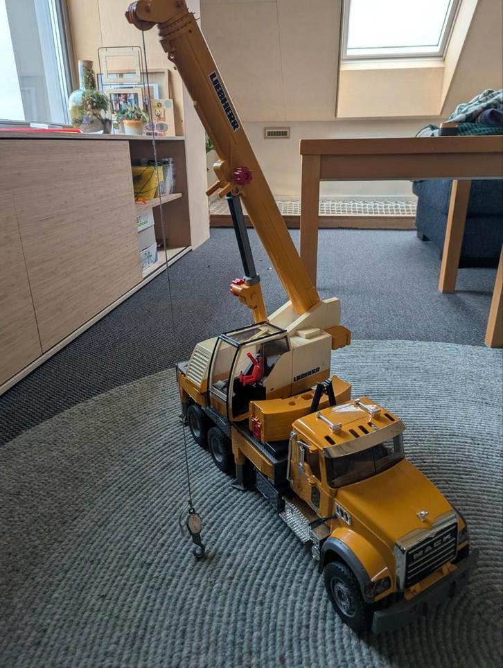 Liebherr Bouwkraan - Speelgoed, Kinderen en Baby's, Speelgoed | Speelgoedvoertuigen, Gebruikt, Ophalen