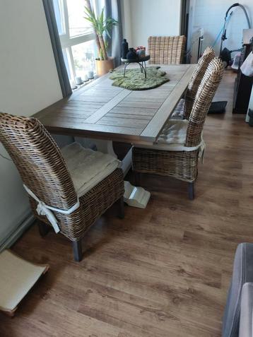 Acaciahout eethoek plus salontafel set beschikbaar voor biedingen
