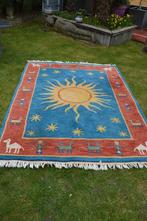 Indiaas tapijt/ vloerkleed handgeknoopt met zon, dromedaris, Ophalen, Gebruikt, Indiaas, 150 tot 200 cm