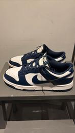 Nike dunk low 42,5 donkerblauw wit, Kleding | Heren, Schoenen, Ophalen of Verzenden, Zo goed als nieuw, Blauw, Nike