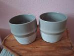 Twee taupe grijzige bloempotten, Ophalen, Gebruikt, Rond, Aardewerk
