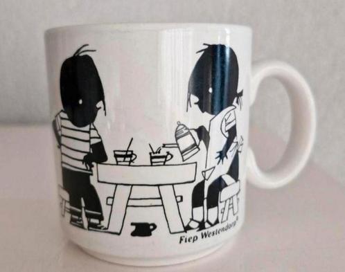 Beker Jip en Janneke, Huis en Inrichting, Keuken | Servies, Zo goed als nieuw, Kop(pen) en/of Schotel(s), Overige stijlen, Ophalen of Verzenden
