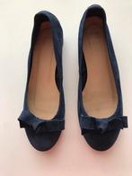 Ballerina,S 39 blauw suède met strik, Ophalen of Verzenden, Zo goed als nieuw, Blauw