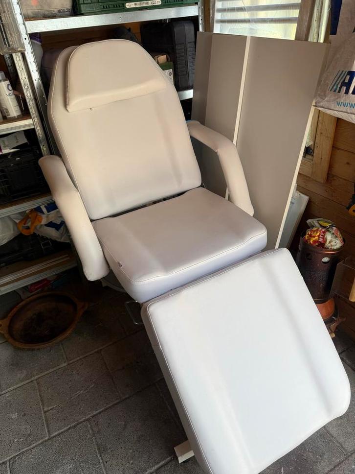 Witte Behandelstoel met Voetenbank, Huis en Inrichting, Stoelen, Zo goed als nieuw, Eén, Kunststof, Wit, Ophalen