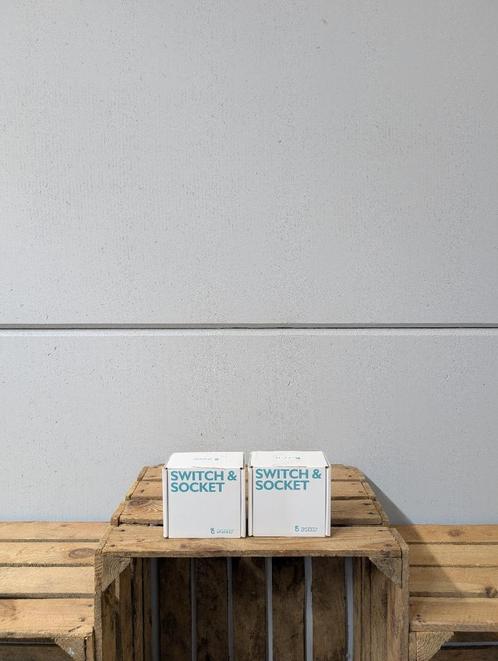 switch socket 2x wisselschakelaar grijs, Doe-het-zelf en Verbouw, Elektra en Kabels, Nieuw, Ophalen of Verzenden