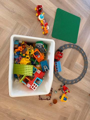 Bak Duplo met verschillende sets beschikbaar voor biedingen