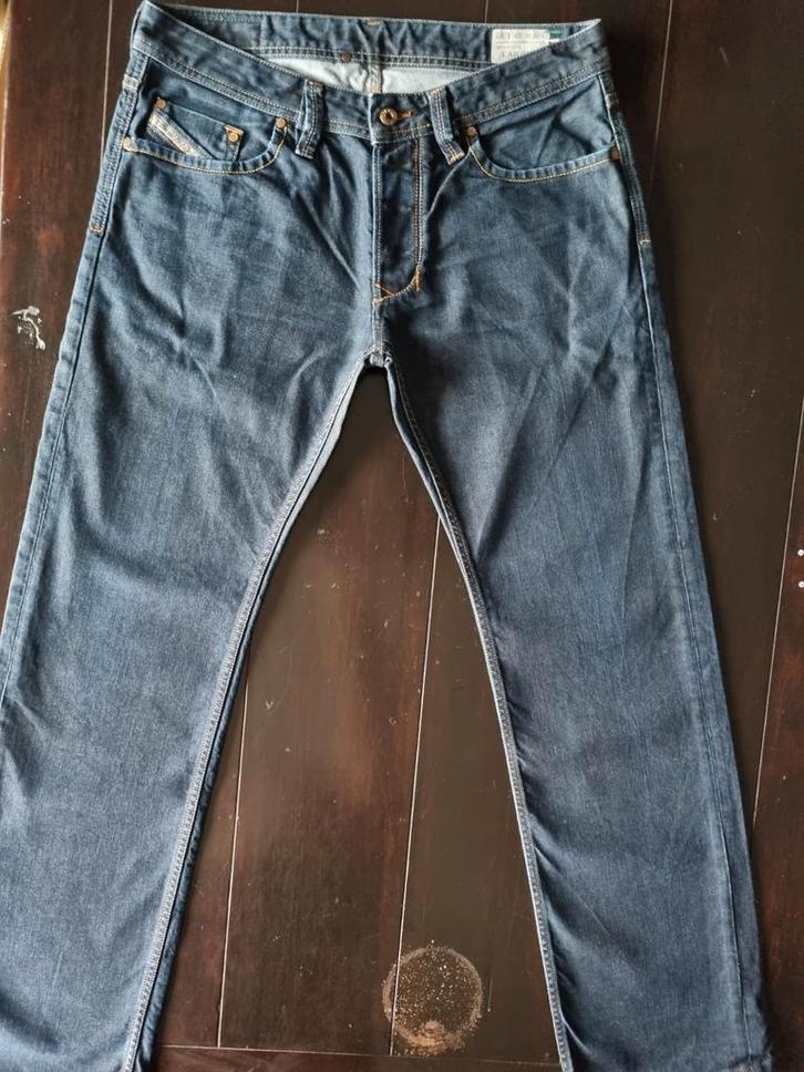 ZGAN CLASSIC DIESEL LARKEE REGULAR STRAIGHT JEANS SIZE 33/32, Kleding | Heren, Spijkerbroeken en Jeans, Zo goed als nieuw, W33 - W34 (confectie 48/50)