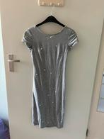 Grijze jurk met witte spetters - Maat S, Nieuw, Ophalen of Verzenden, Knielengte, Maat 36 (S)