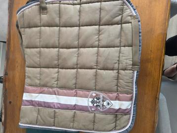 Dekje beschikbaar voor biedingen