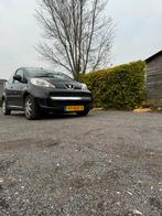 Peugeot 107 1.0 12V 5DR 2010 Zwart, Voorwielaandrijving, 4 stoelen, Origineel Nederlands, Handgeschakeld