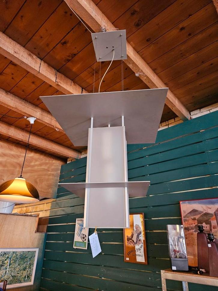 6 moderne industriële design hanglampen uit een kerk., Huis en Inrichting, Lampen | Hanglampen, Gebruikt, Minder dan 50 cm, Kunststof