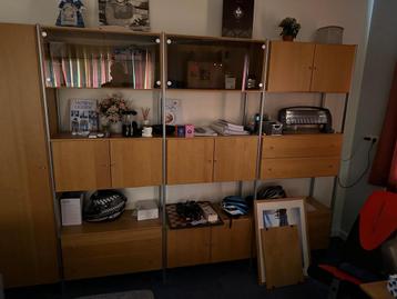 Ikea kasten wand. VINTAGE . Ca 4 meter. beschikbaar voor biedingen