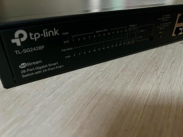TP-Link TL-SG2428P 28-Poort Gigabit PoE+ Switch, Computers en Software, Netwerk switches, Gebruikt, Ophalen of Verzenden